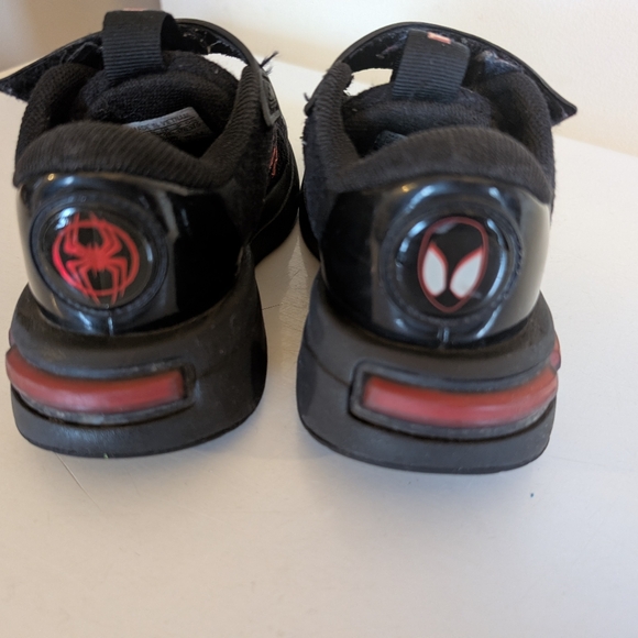 Adidas Kids Spiderman Sneakers - Picture 3 of 6